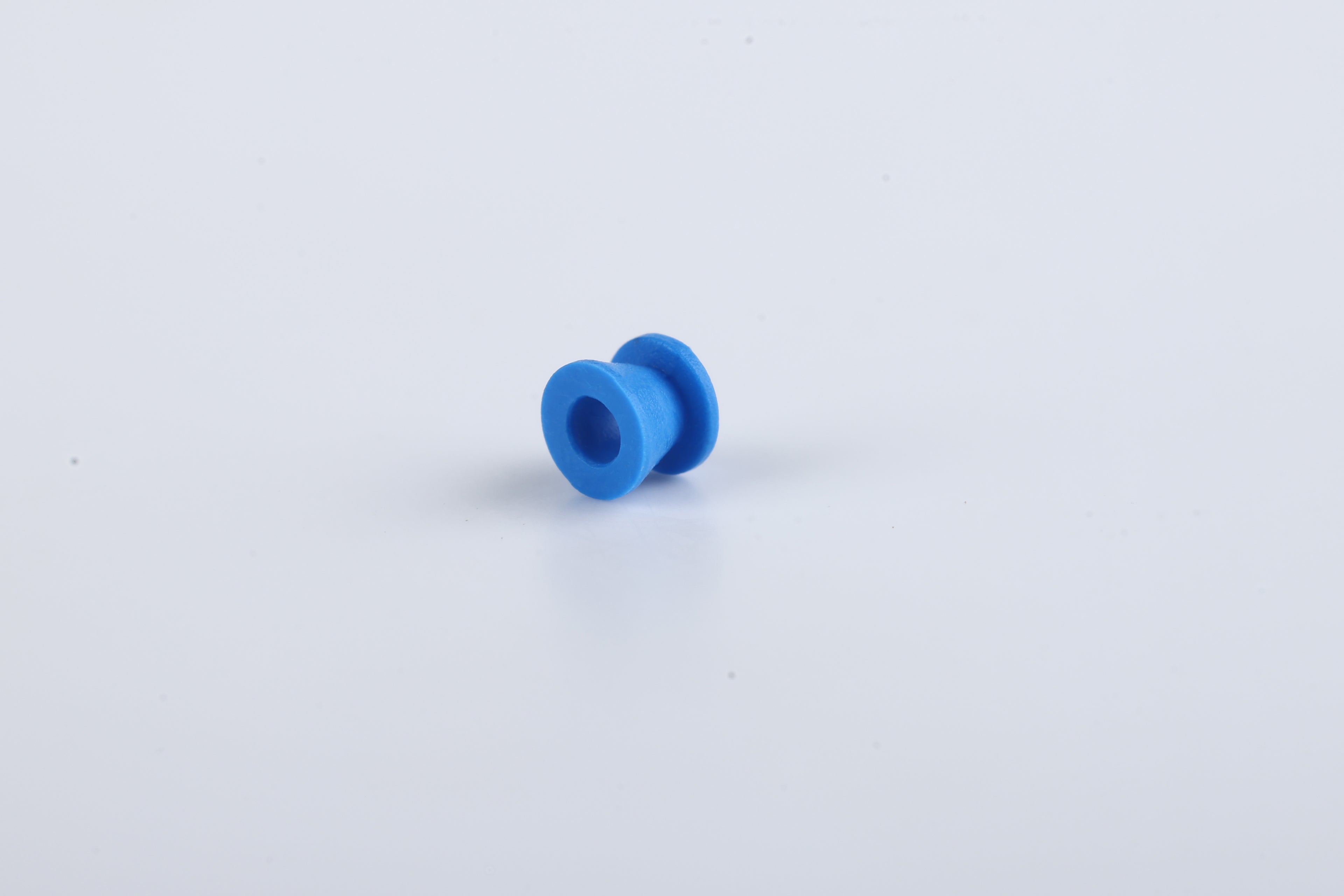 Baxter Beveled Bobbin